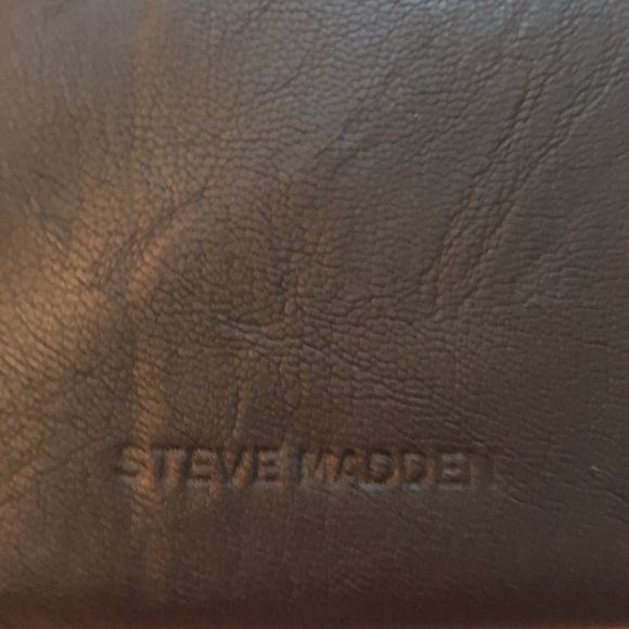 EUC Steve Madden zip around wallet, black PVC - Picture 3 of 7